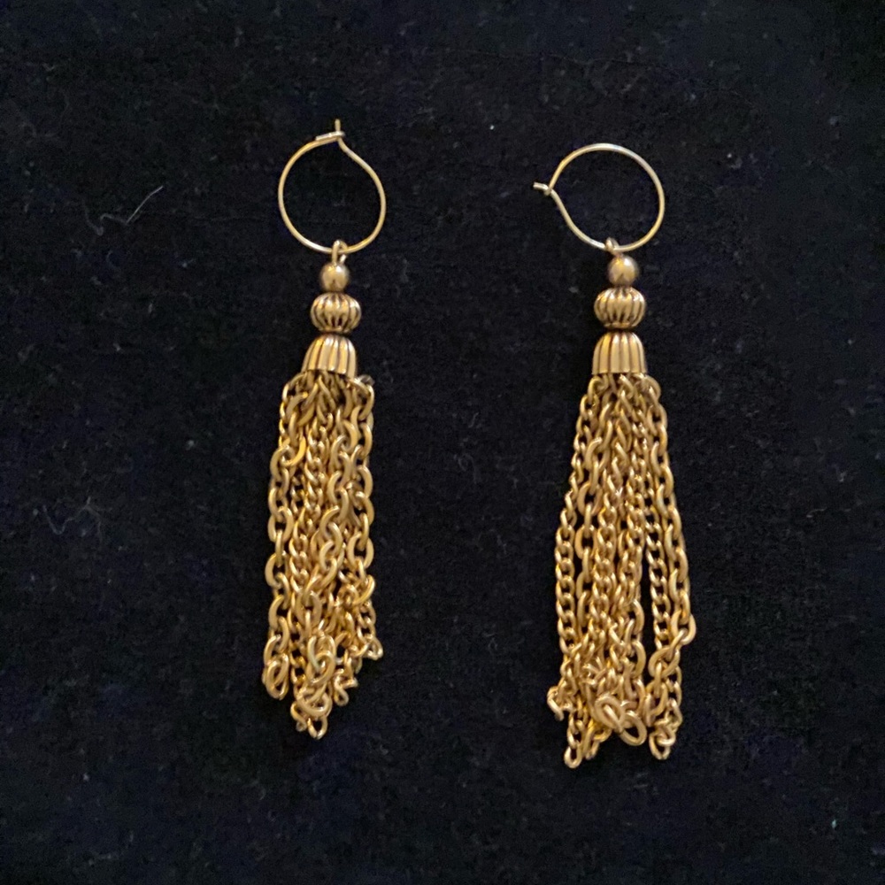Gold tone dangly earrings, vintage